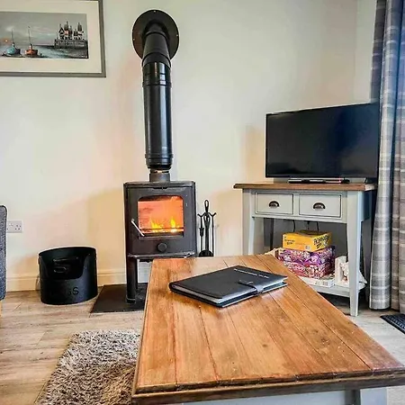 Sea View The Lookout At The Bay Village 2 Bed Sleeps 5 Dog Friendly Free Leisure Facilities Direct Access Pub And Shop Click To View Photos ファイリー