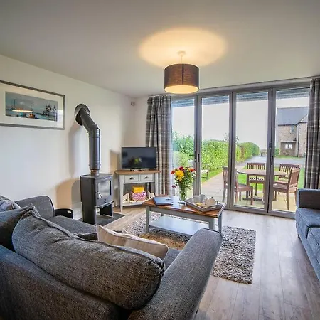 Sea View The Lookout At The Bay Village 2 Bed Sleeps 5 Dog Friendly Free Leisure Facilities Direct Access Pub And Shop Click To View Photos 別荘